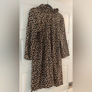 Crown & Ivy Animal Print Dress. Ties in Back. Size M.